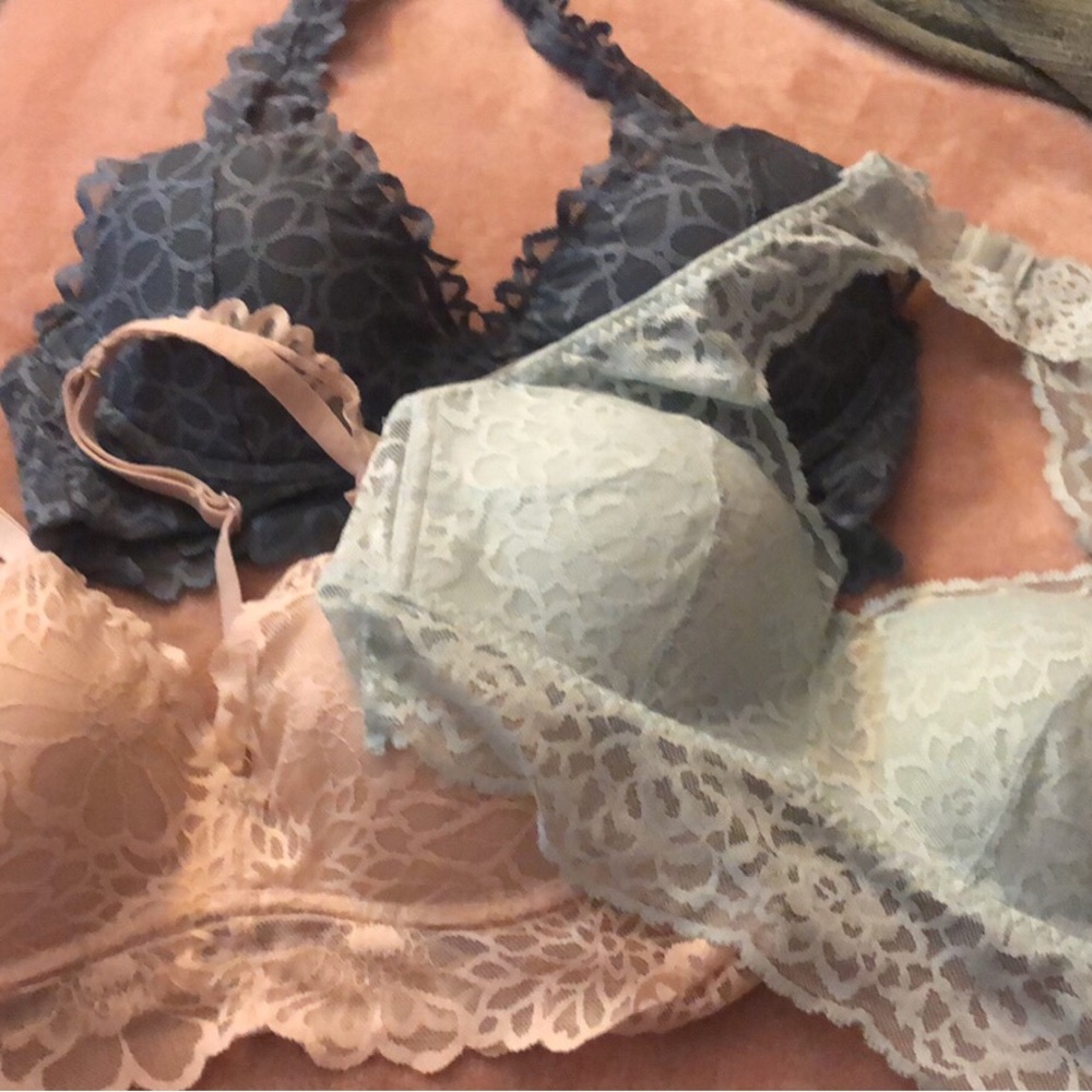 Bundle of Medium Victoria's Secret Bras and a Bralette